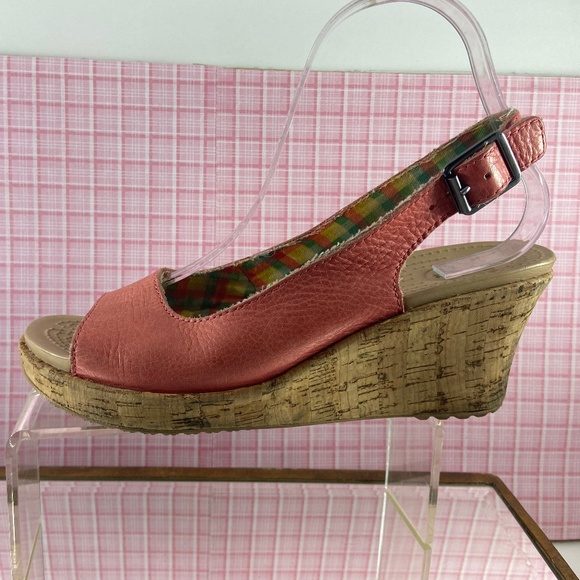 CROCS wedge sandals. - Picture 2 of 14